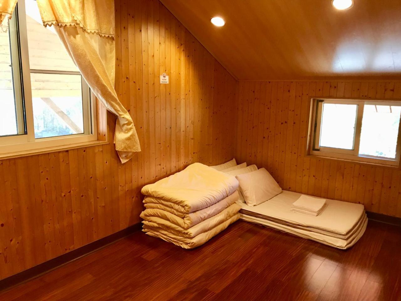 Umas Hostel Xinyi Екстер'єр фото